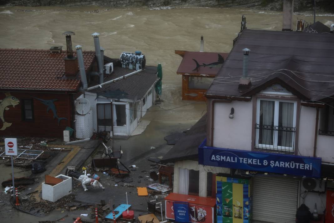 Şile’de hasar tespit ve temizlik çalışmaları yapılıyor - Resim: 17